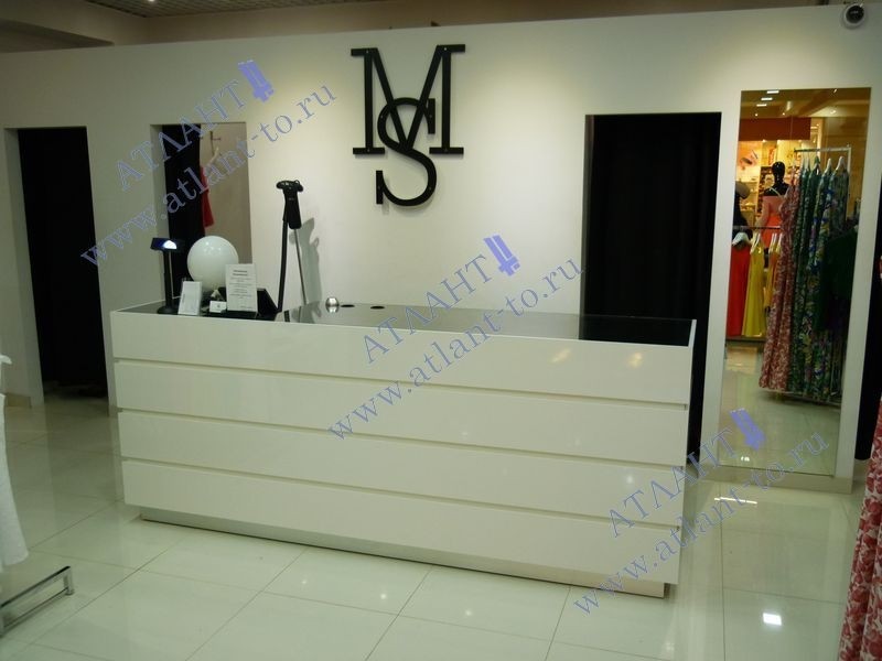 Ресепшен для магазина одежды MiraSezar